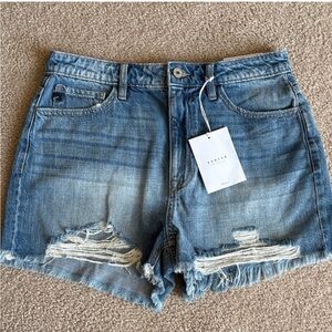 NWT Kan Can Relaxed Fit Denim Shorts Size
9 / 28